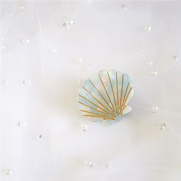 Shell Hair Clips - Picture 4 of 4